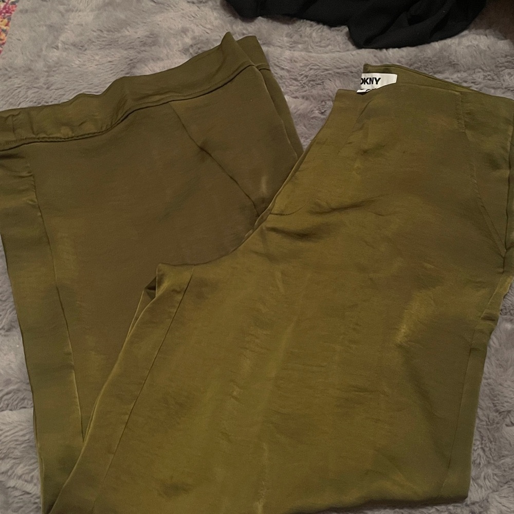 DKNY
Women's Glazed High Rise Seamed-Cuff Wide-Leg Pants - Picture 6 of 8